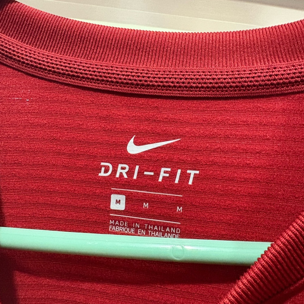 Arkansas Razorbacks Nike Red Dri-FIT Shirt - Picture 3 of 3